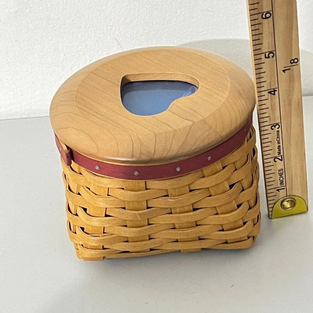 Longaberger Basket  Small Tan 2005 Hostess Appreciation Heart Lid Charm